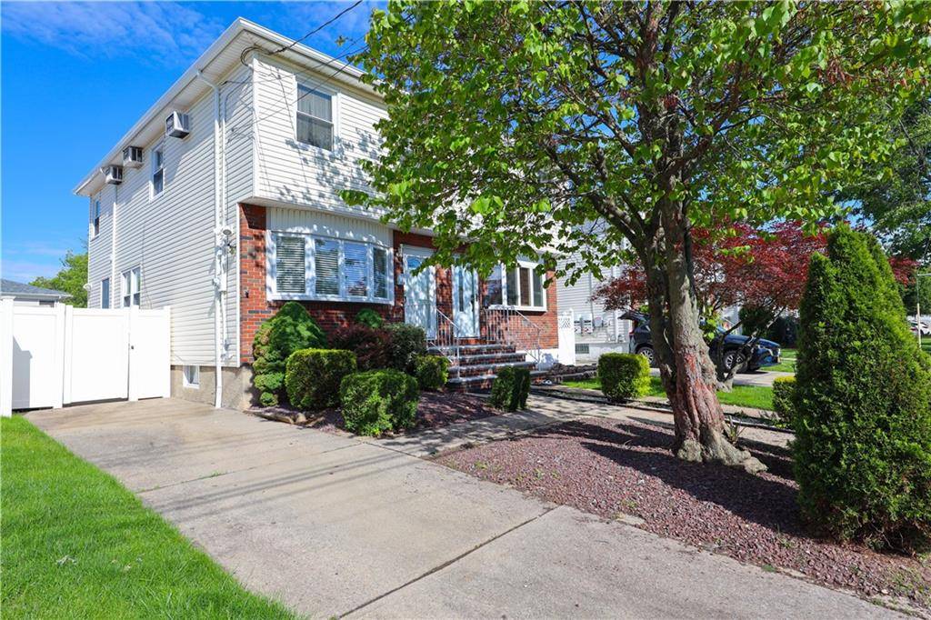 Staten  Island, NY 10308,223 Abingdon AVE