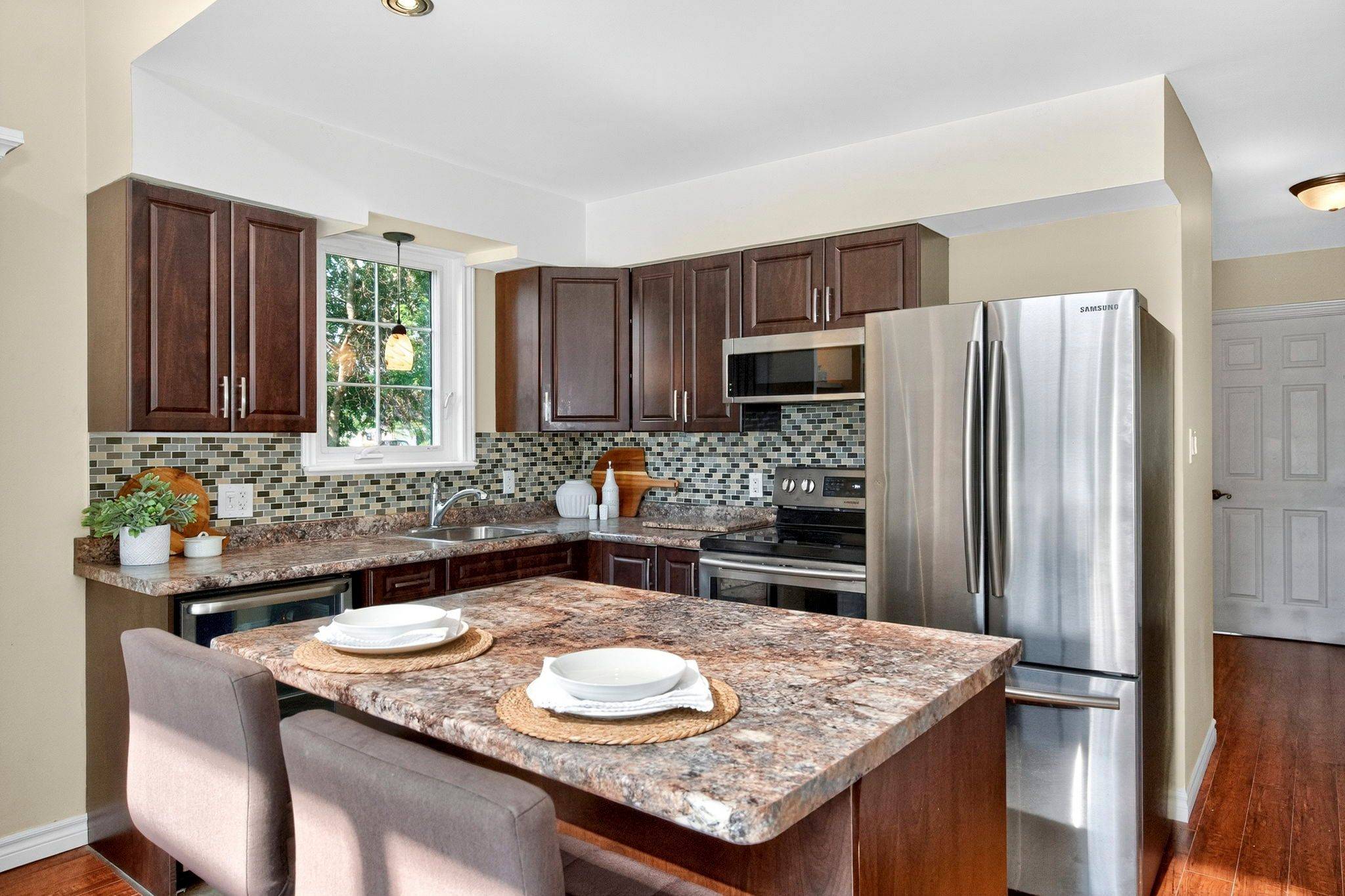 Ramara, ON L0K 1B0,81 Laguna Pkwy #14