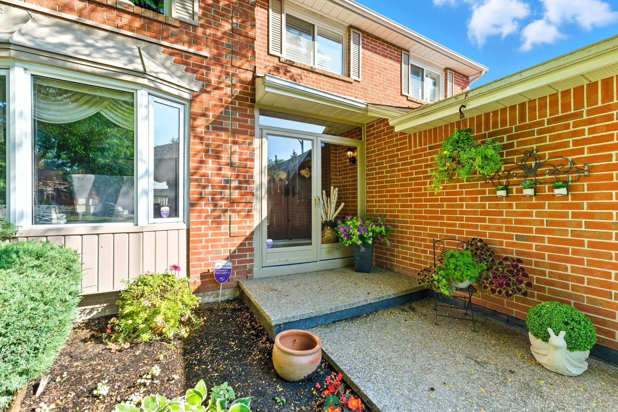 Mississauga, ON L5N 4W8,3043 Vanderbilt RD