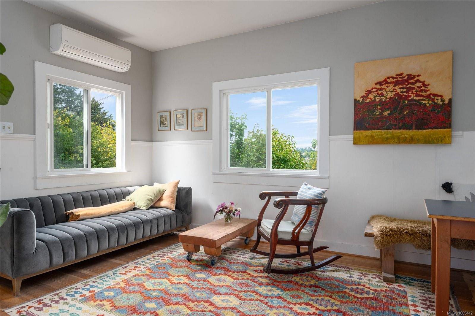 Nanaimo, BC V9R 4A3,950 Bruce Ave