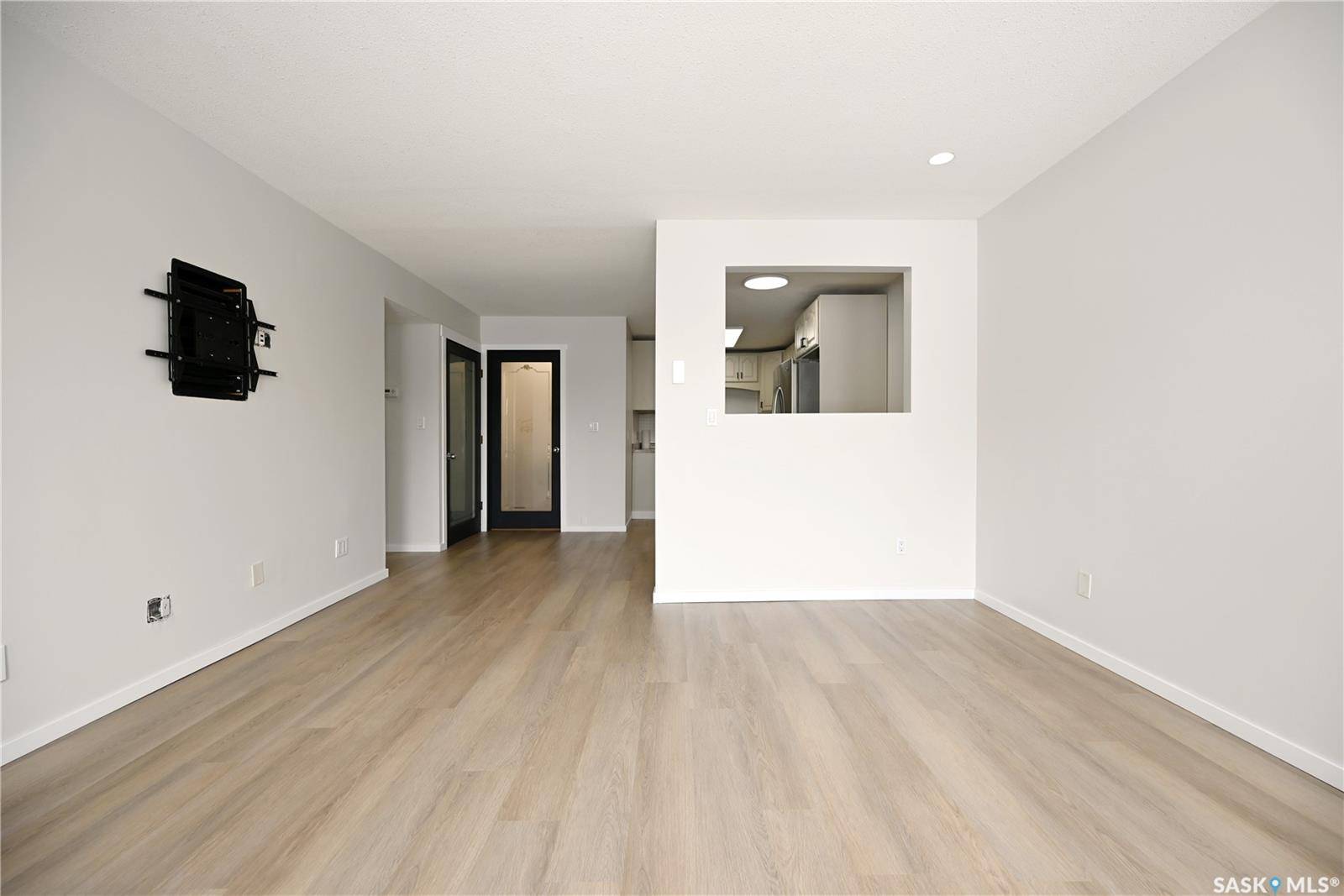 Estevan, SK S4A 2E3,517 Albert STREET #108