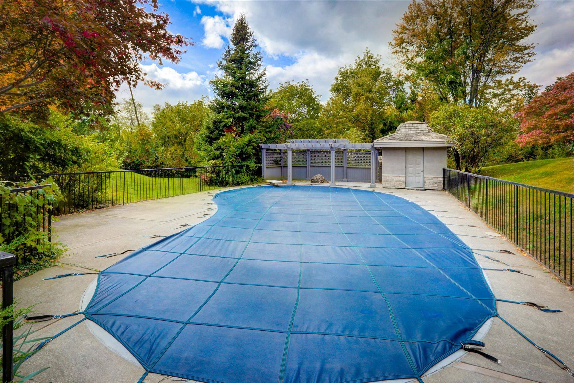 Mississauga, ON L5H 1A7,722 Nautalex CT