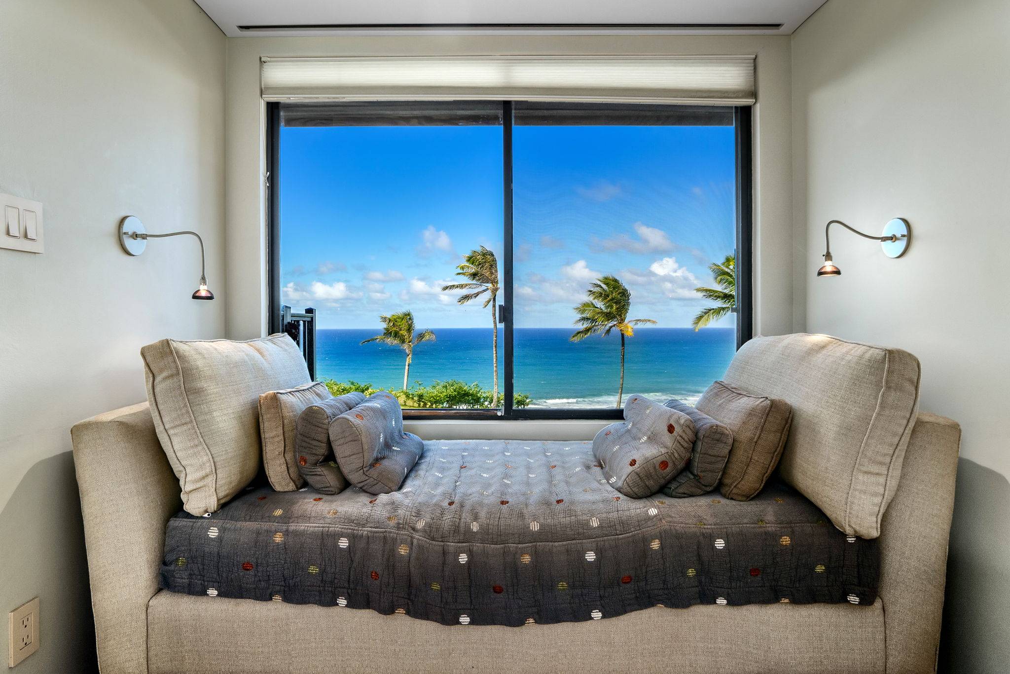 Princeville, HI 96722,3700 KAMEHAMEHA RD #F2