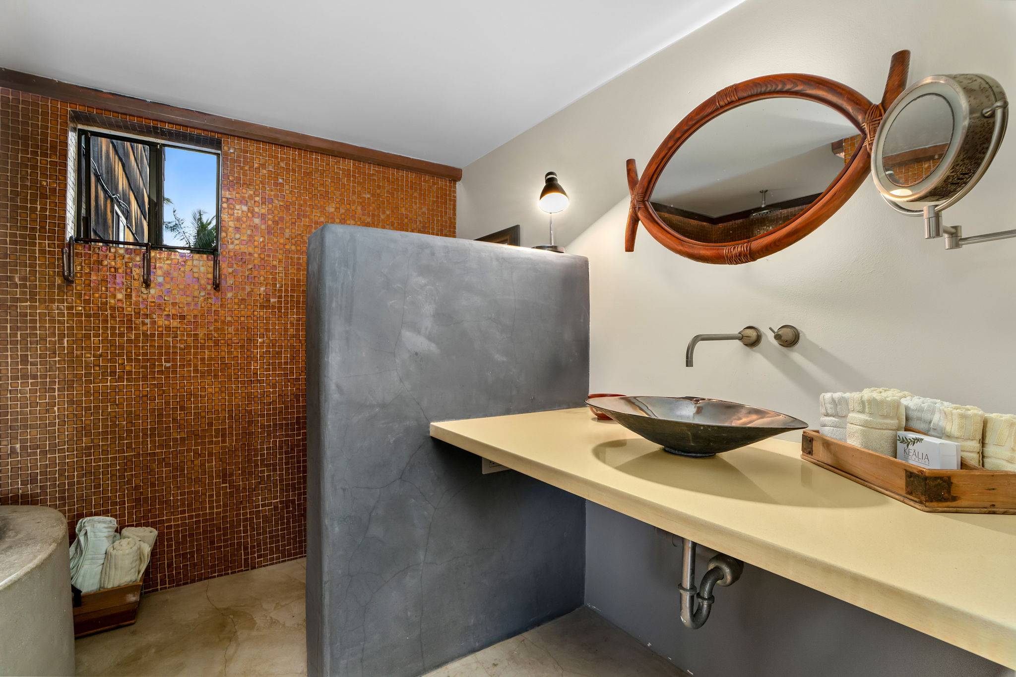 Princeville, HI 96722,3700 KAMEHAMEHA RD #F2