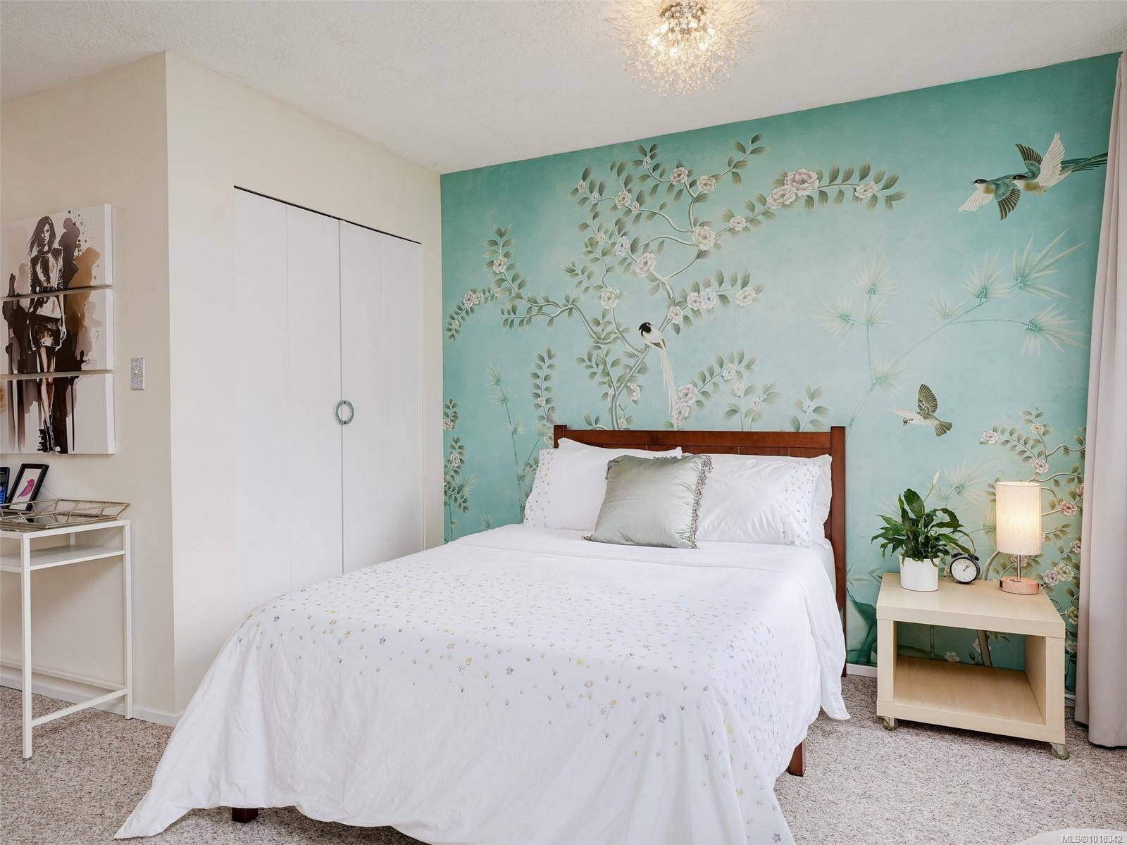 Victoria, BC V8T 2B4,1342 Hillside Ave #309