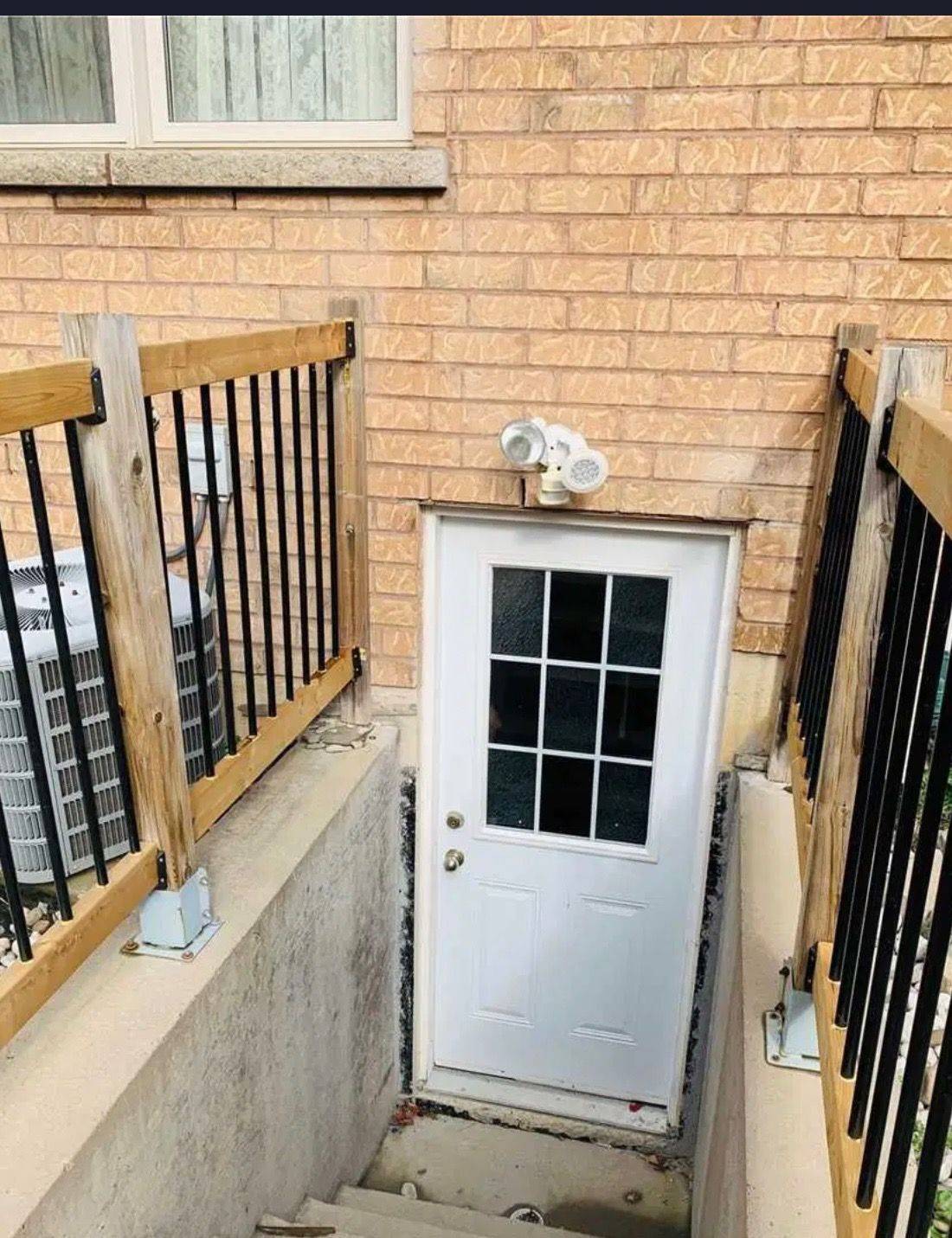 Milton, ON L9T 0T4,428 Scott BLVD #(Bsmt)