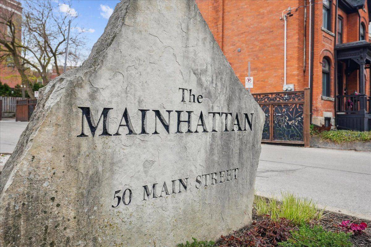 Hamilton, ON L9H 6P8,50 Main ST #313