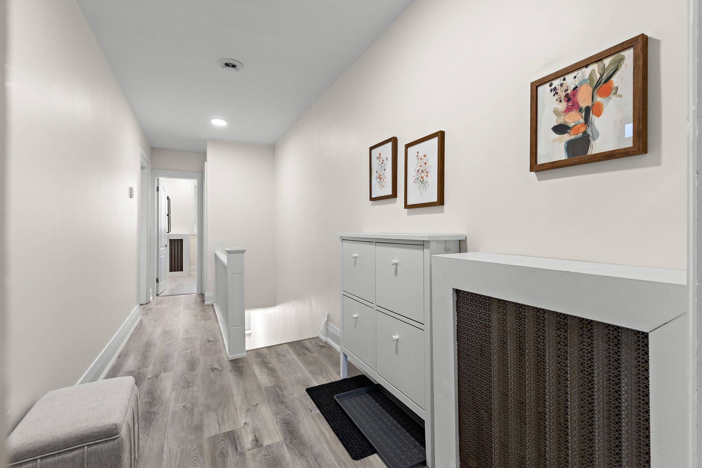 Toronto C11, ON M4G 3B5,1629 Bayview AVE