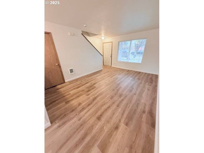 Portland, OR 97206,6642 SE 80TH AVE