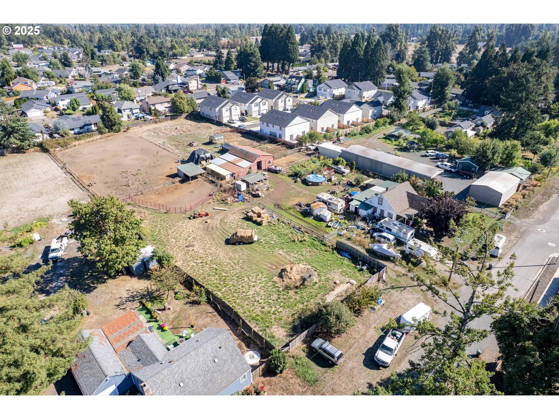 Springfield, OR 97478,945 S 43RD ST