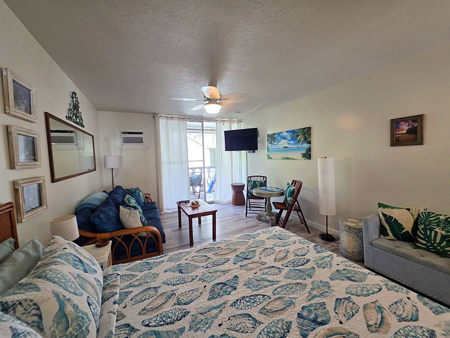 Kailua-kona, HI 96740,75-5776 KUAKINI HIGHWAY #234