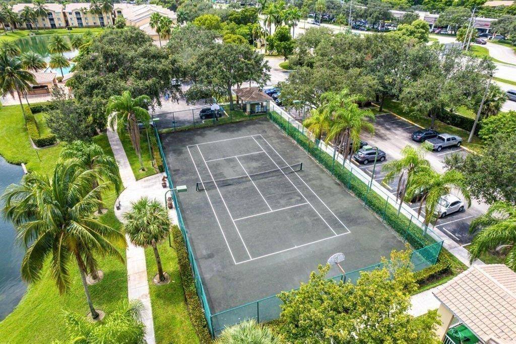 Davie, FL 33328,2640 S University Dr #129