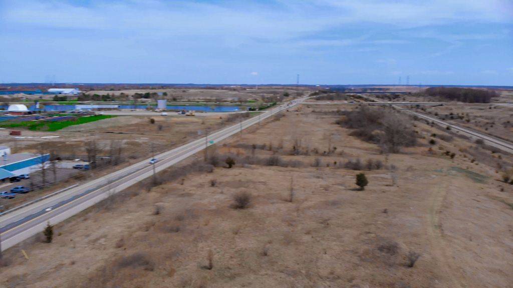 Welland, ON L3B 5N7,226 Crafters CRES #(Hwy 58 A & Canal Bank )