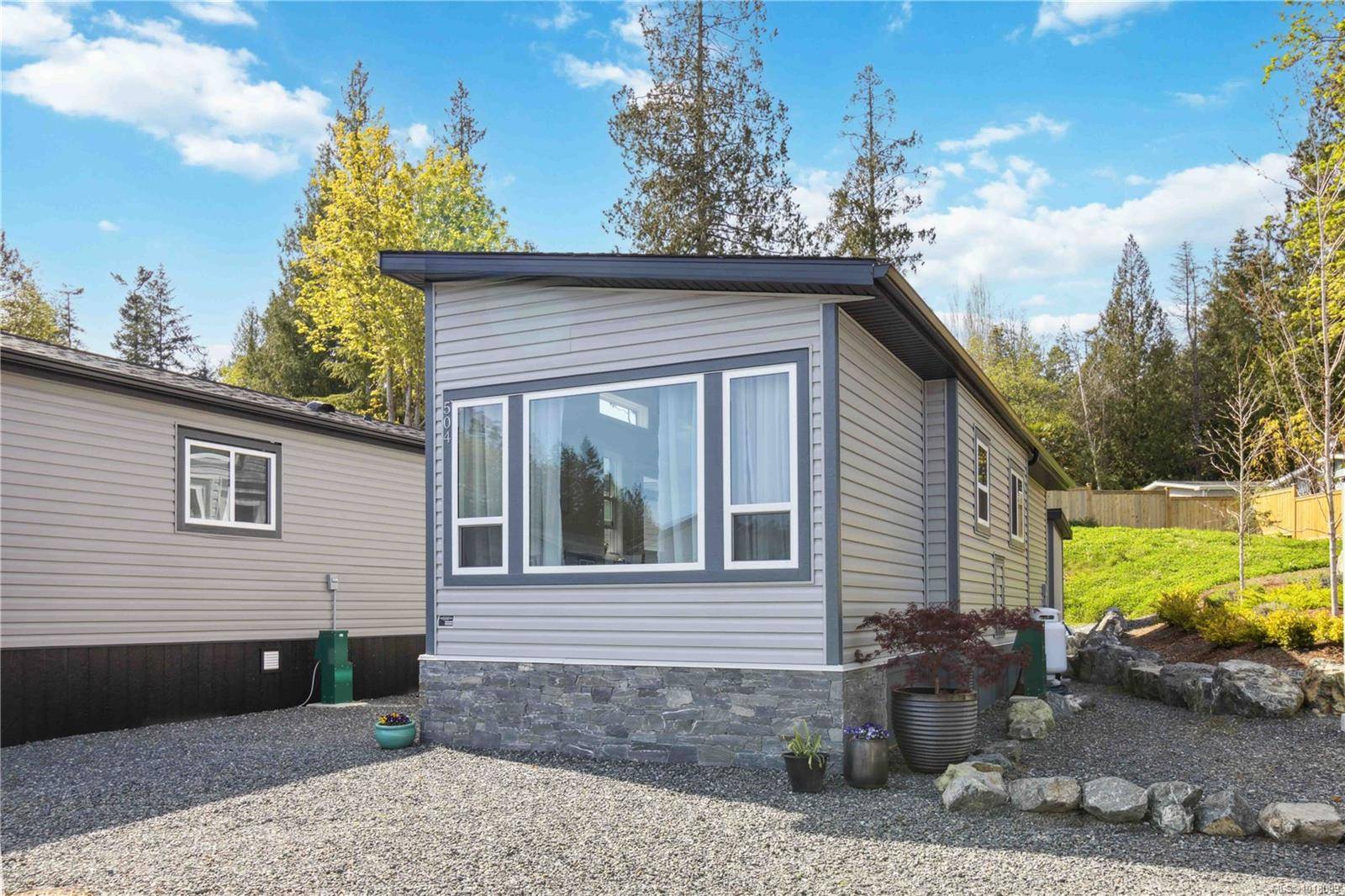 Central Saanich, BC V8M 0C3,747 Old Place Rd #504