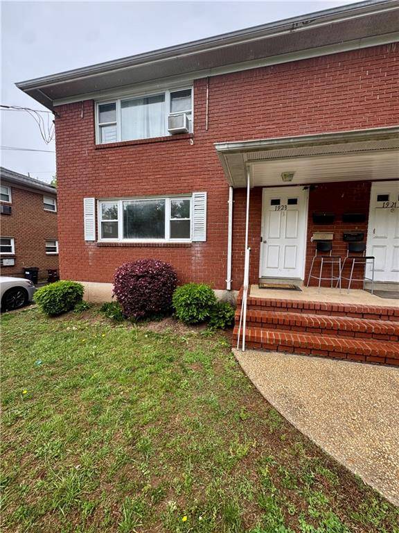 Staten Island, NY 10306,1923 South Railroad AVE