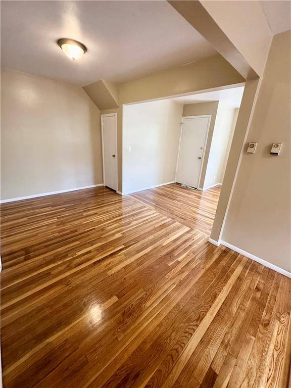 Staten Island, NY 10306,1923 South Railroad AVE