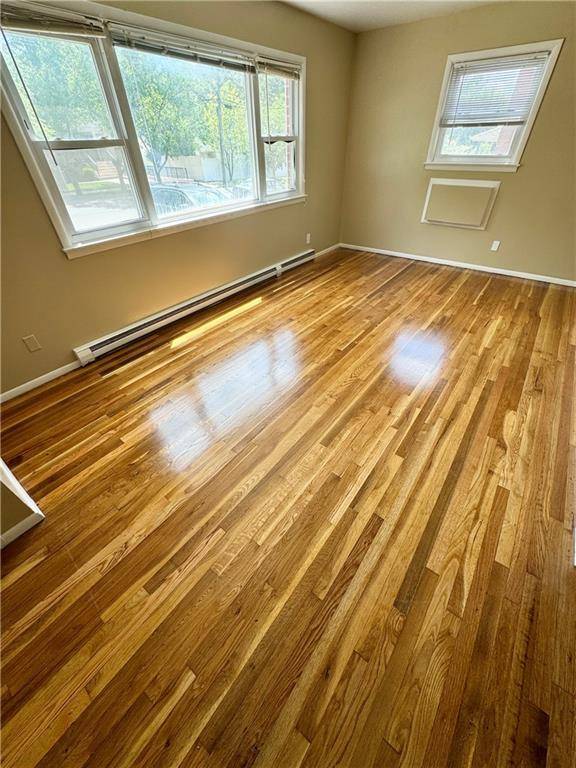 Staten Island, NY 10306,1923 South Railroad AVE