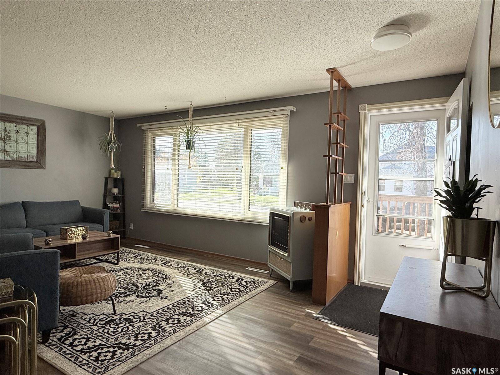 Neudorf, SK S0A 2T0,101 Young STREET