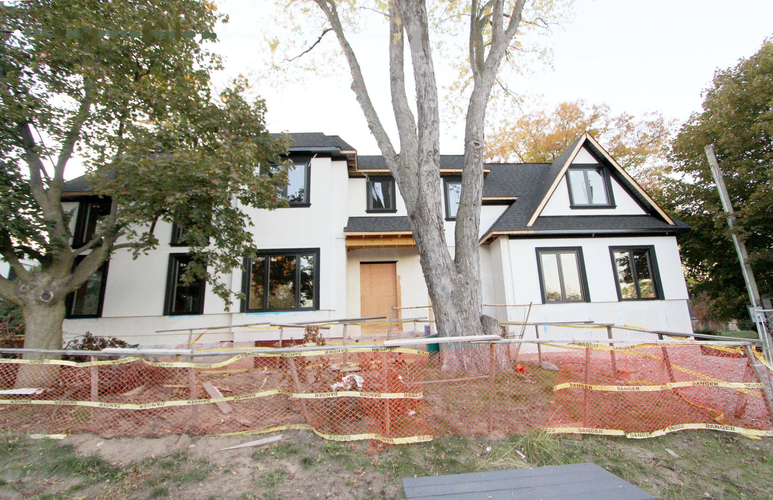 Oakville, ON L6L 4R6,576 Wingrove CRES