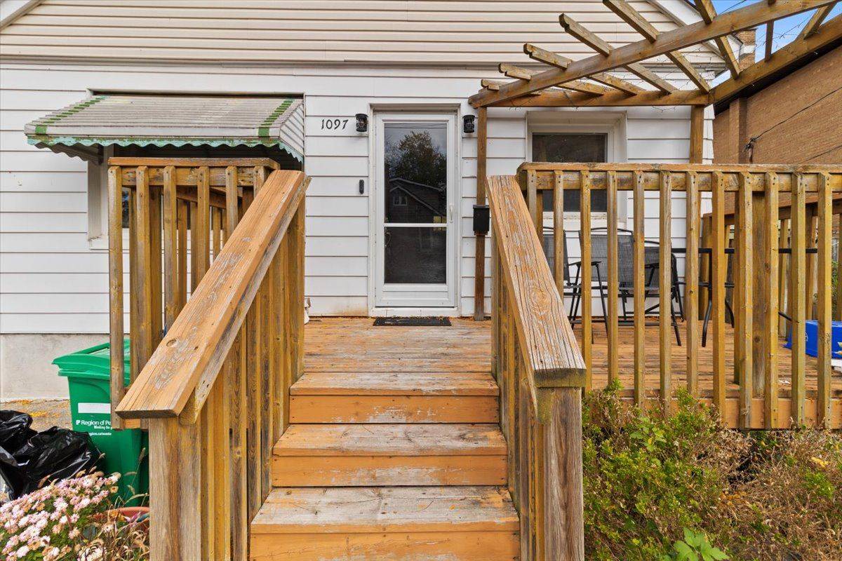 Mississauga, ON L5G 4B1,1097 Enola AVE