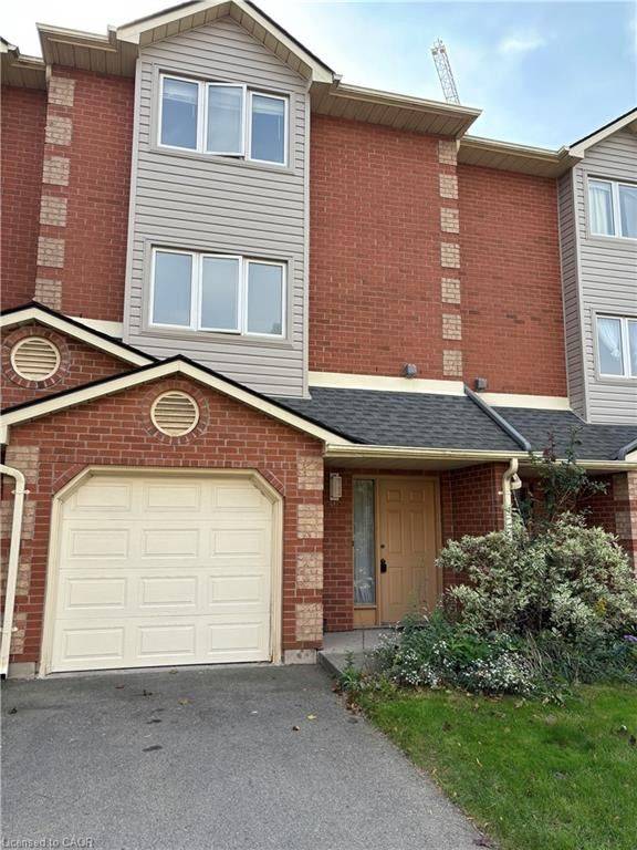 72 Stone Church RD W #46, Hamilton, ON L9B 2H8