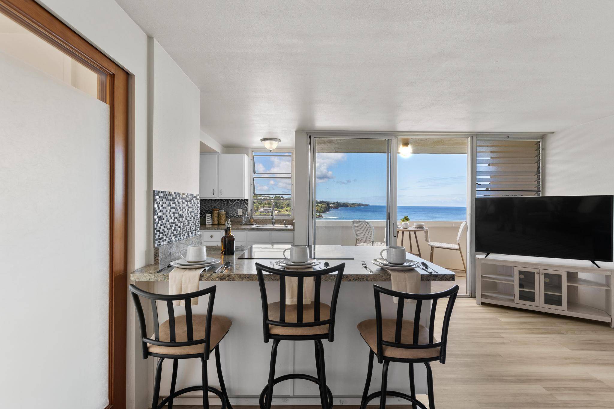 Hilo, HI 96720,84 PUKIHAE ST #802