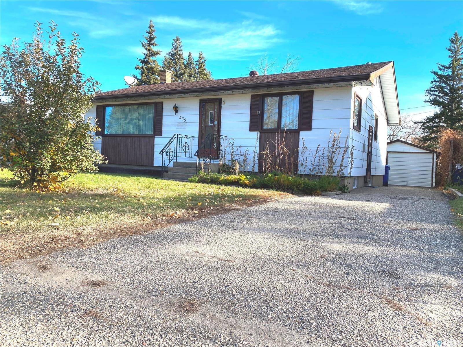 Fort Qu'appelle, SK S0G 1S0,235 Company AVENUE S