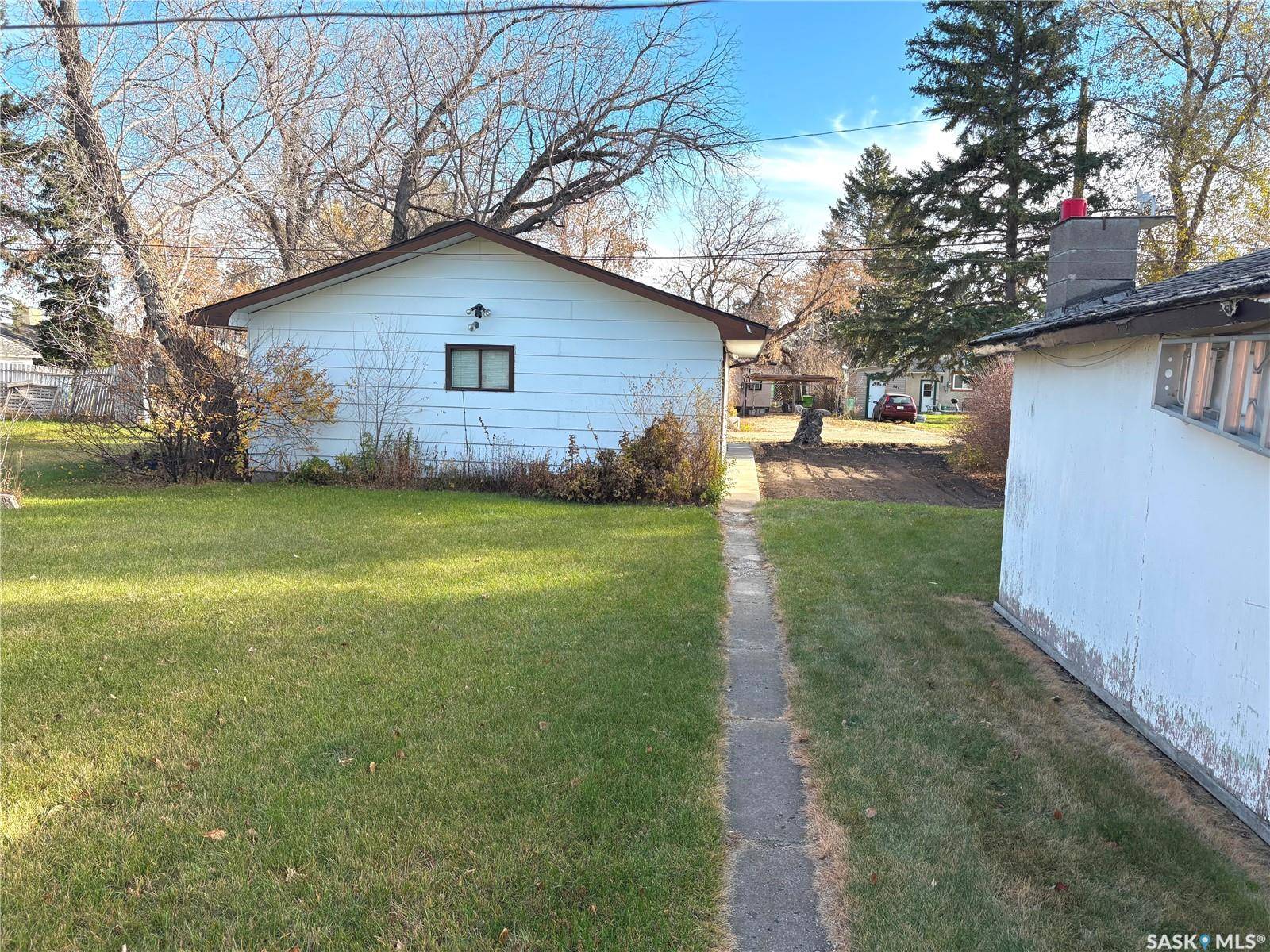 Fort Qu'appelle, SK S0G 1S0,235 Company AVENUE S