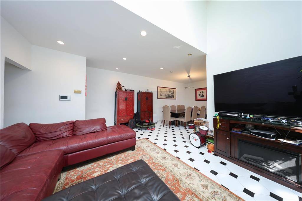 Brooklyn, NY 11235,2489 East 21st ST