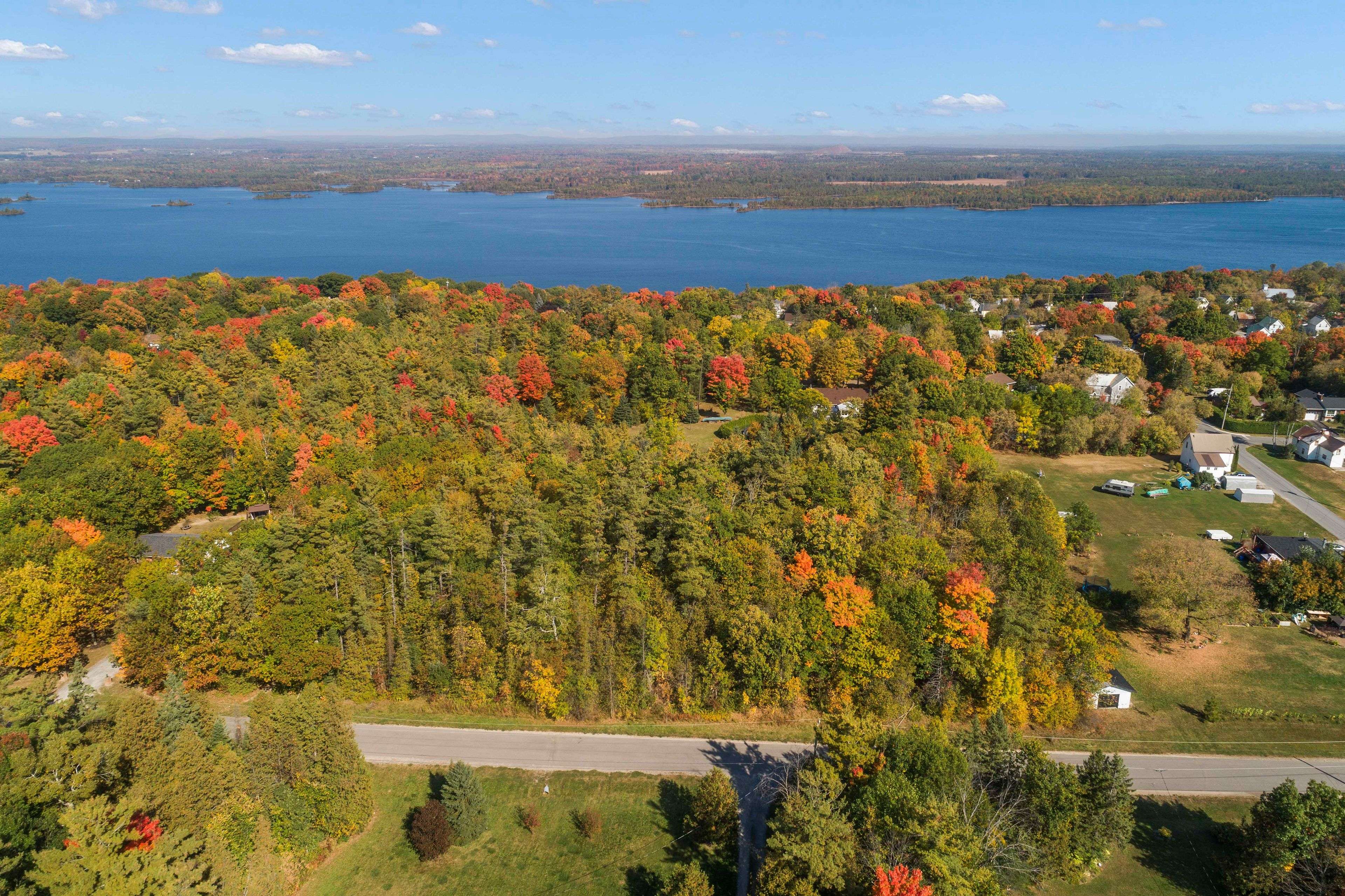 Mcnab/braeside, ON K0A 1G0,01 Braecrest AVE