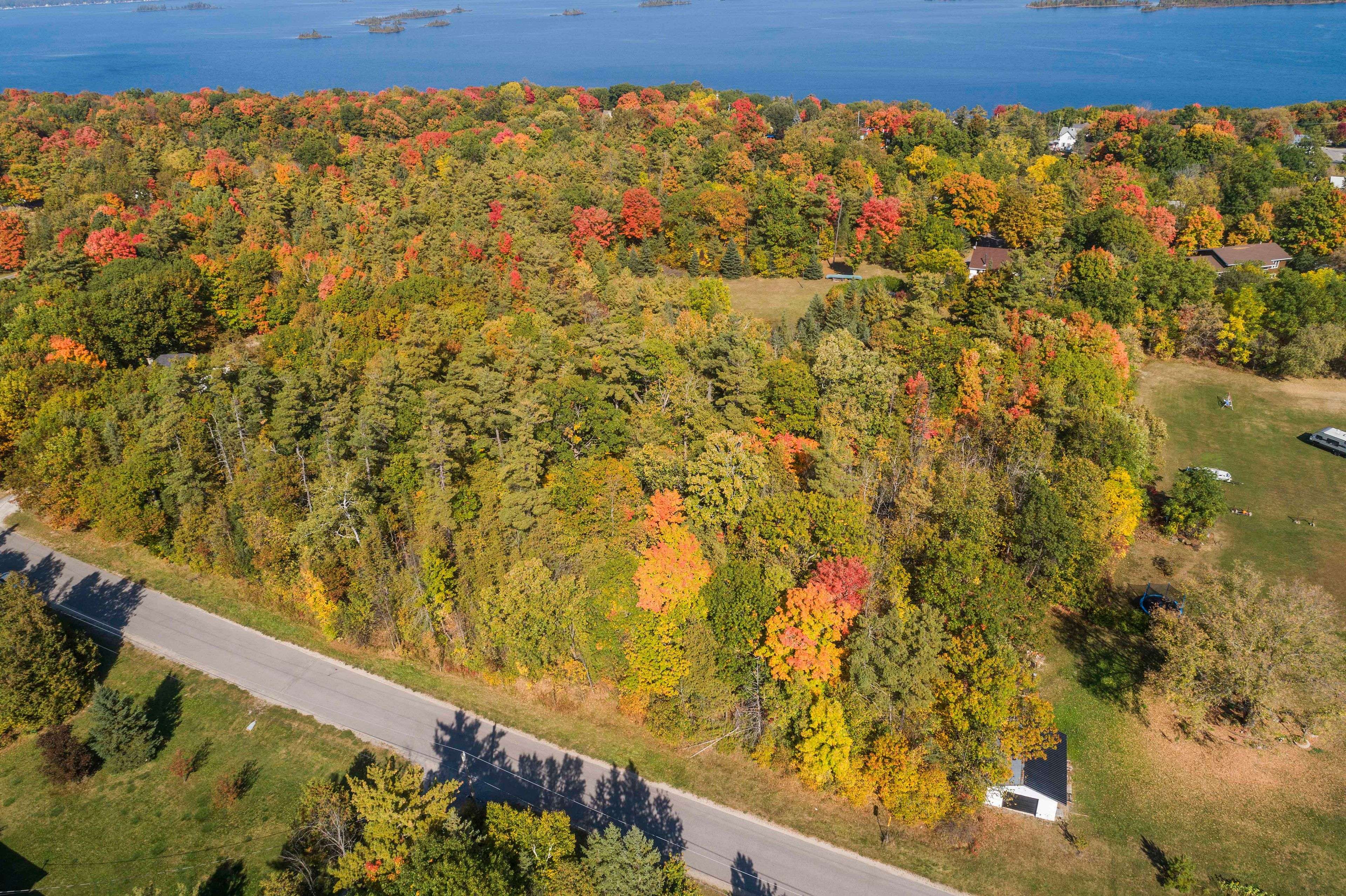 Mcnab/braeside, ON K0A 1G0,01 Braecrest AVE