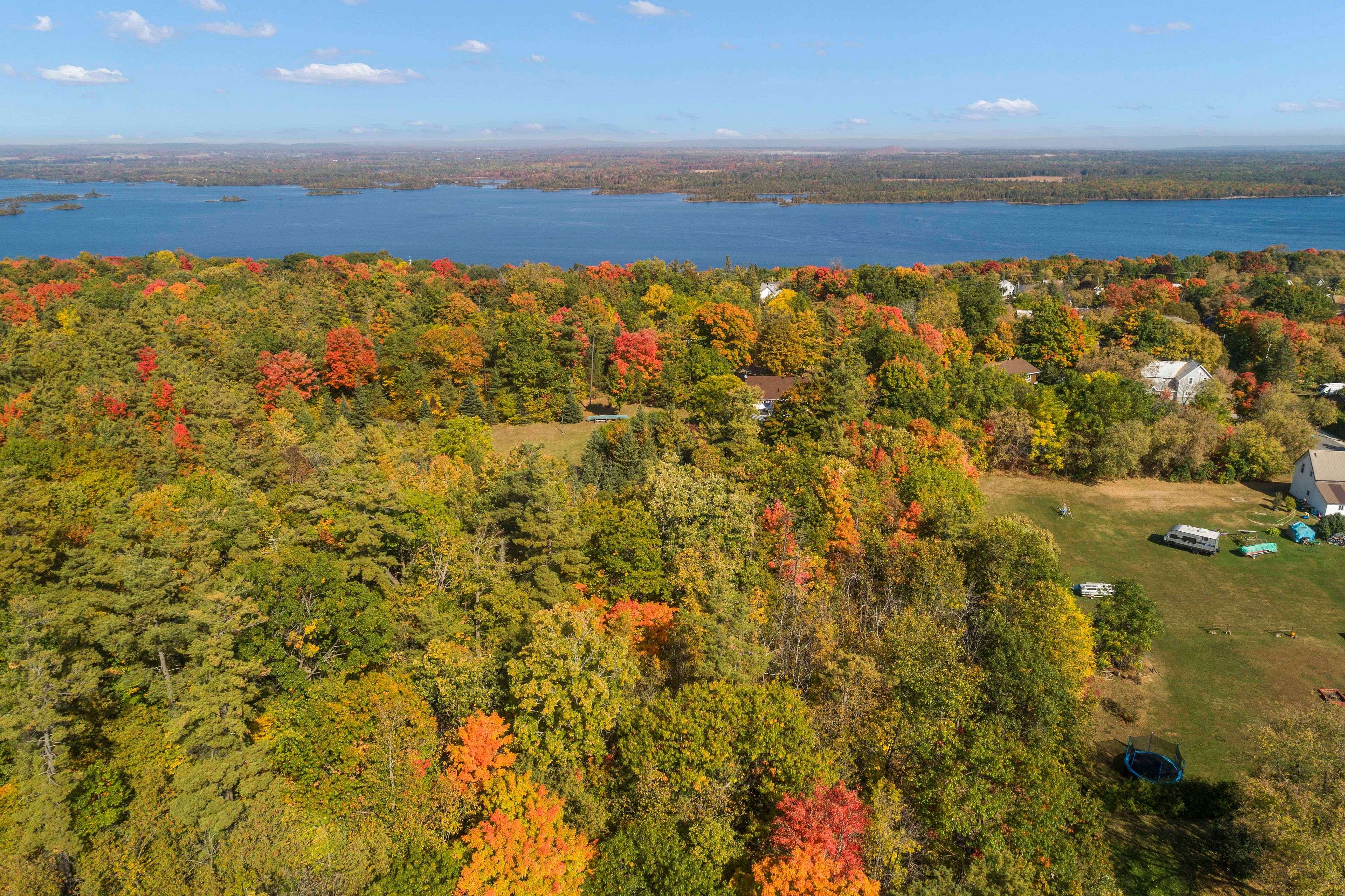 Mcnab/braeside, ON K0A 1G0,01 Braecrest AVE