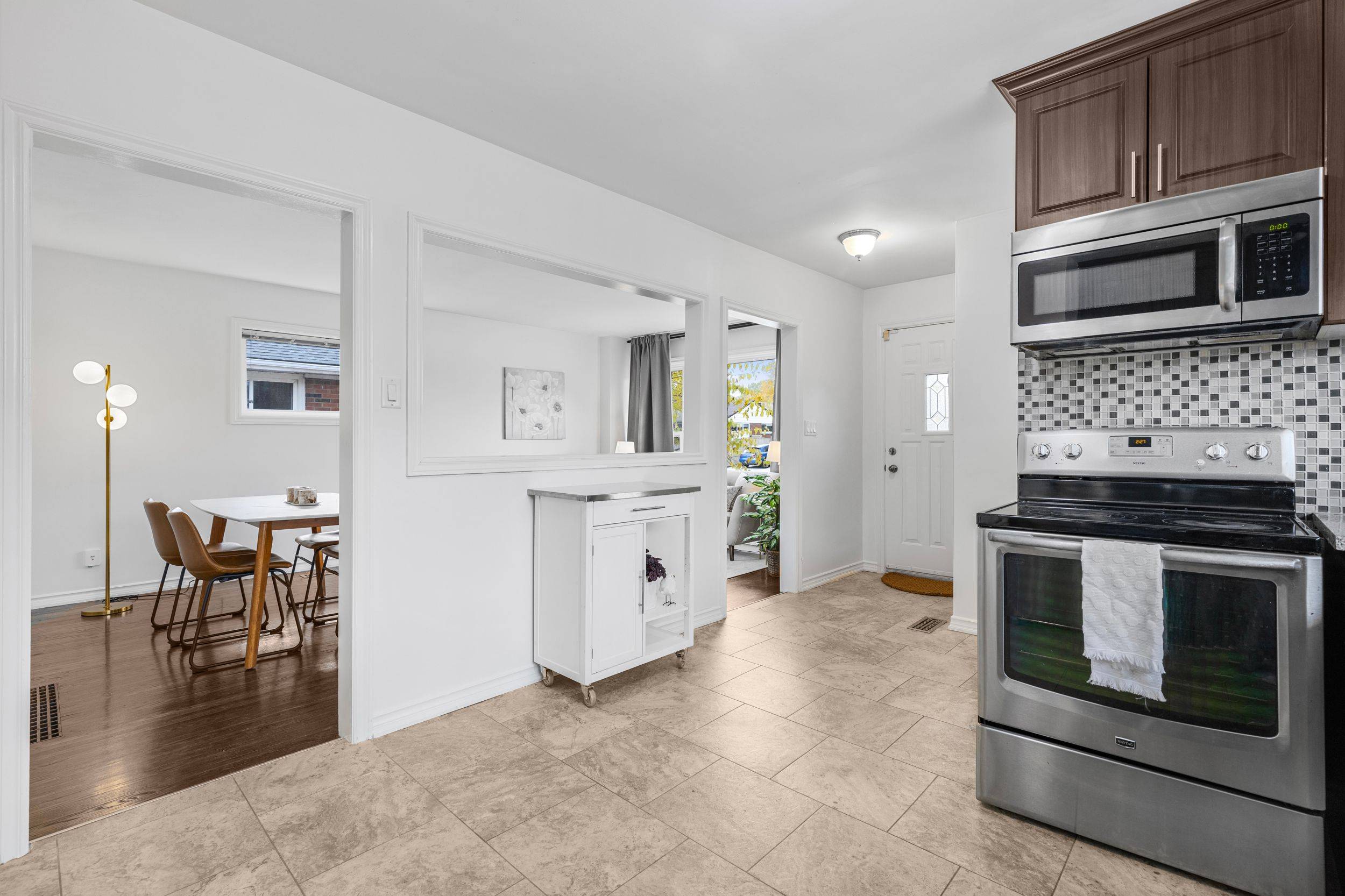 Hamilton, ON L8V 3H4,559 East 27th ST