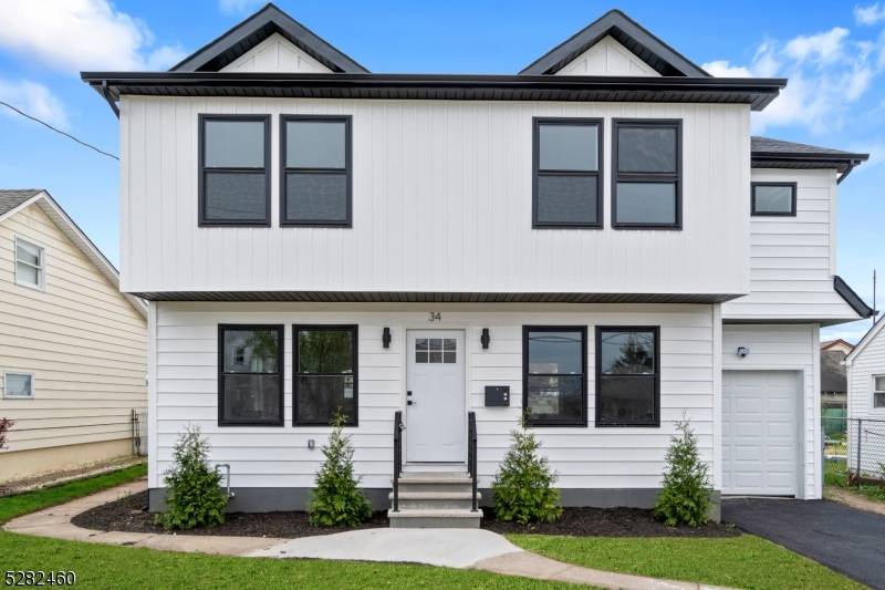 Elmwood Park Boro, NJ 07407,34 Palsa Ave