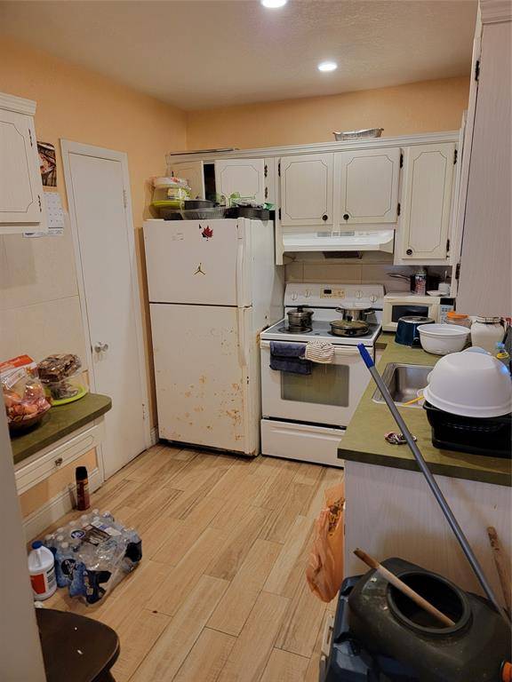 Lauderhill, FL 33313,1320 NW 43rd Ter #202