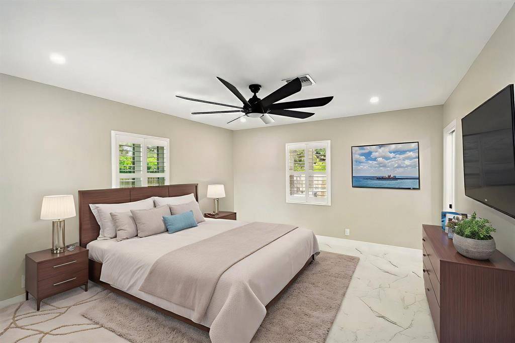 Pompano Beach, FL 33060,720 NE 2nd St