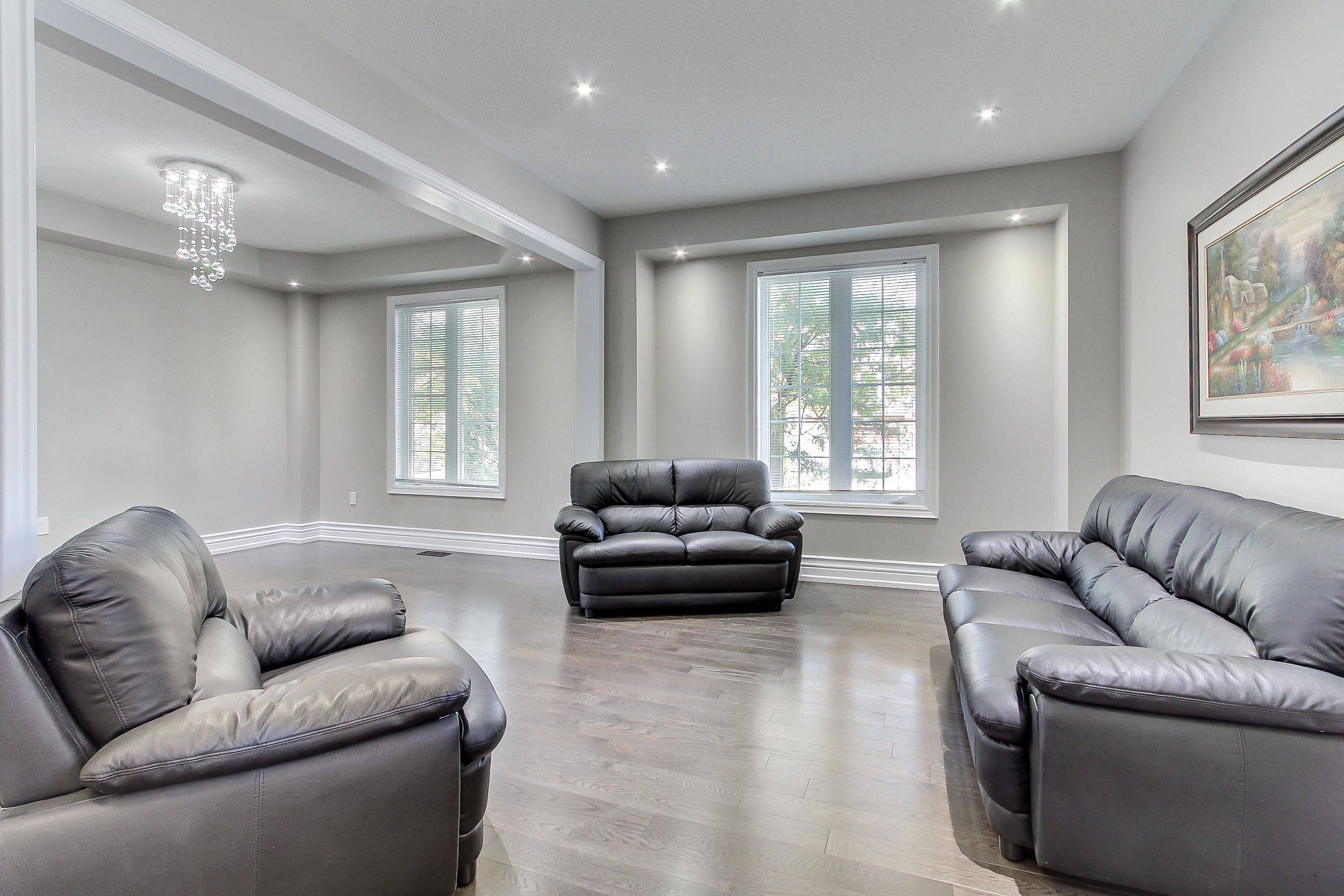 Aurora, ON L4G 0A3,30 Conover AVE