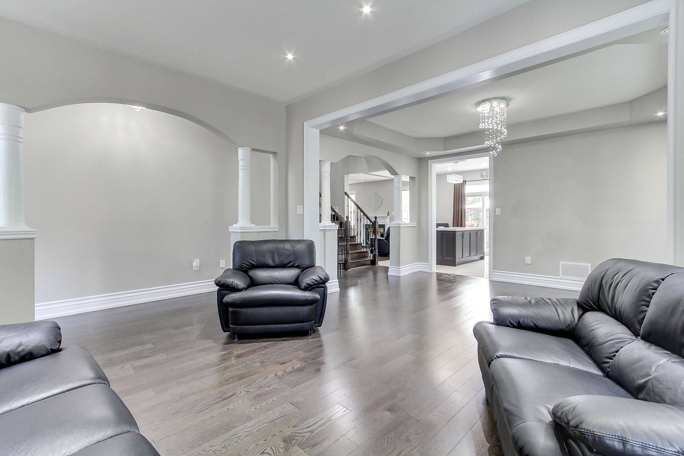 Aurora, ON L4G 0A3,30 Conover AVE