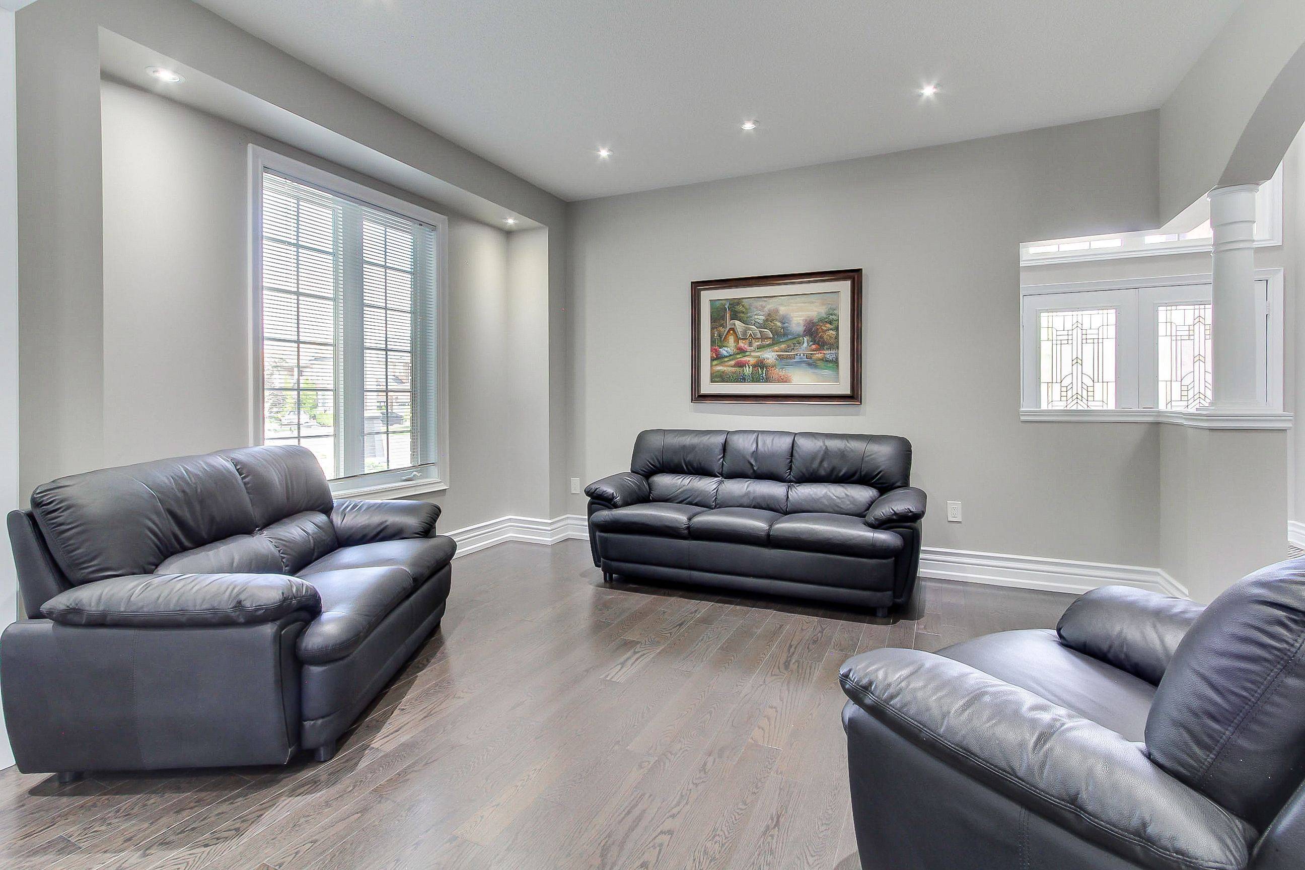 Aurora, ON L4G 0A3,30 Conover AVE