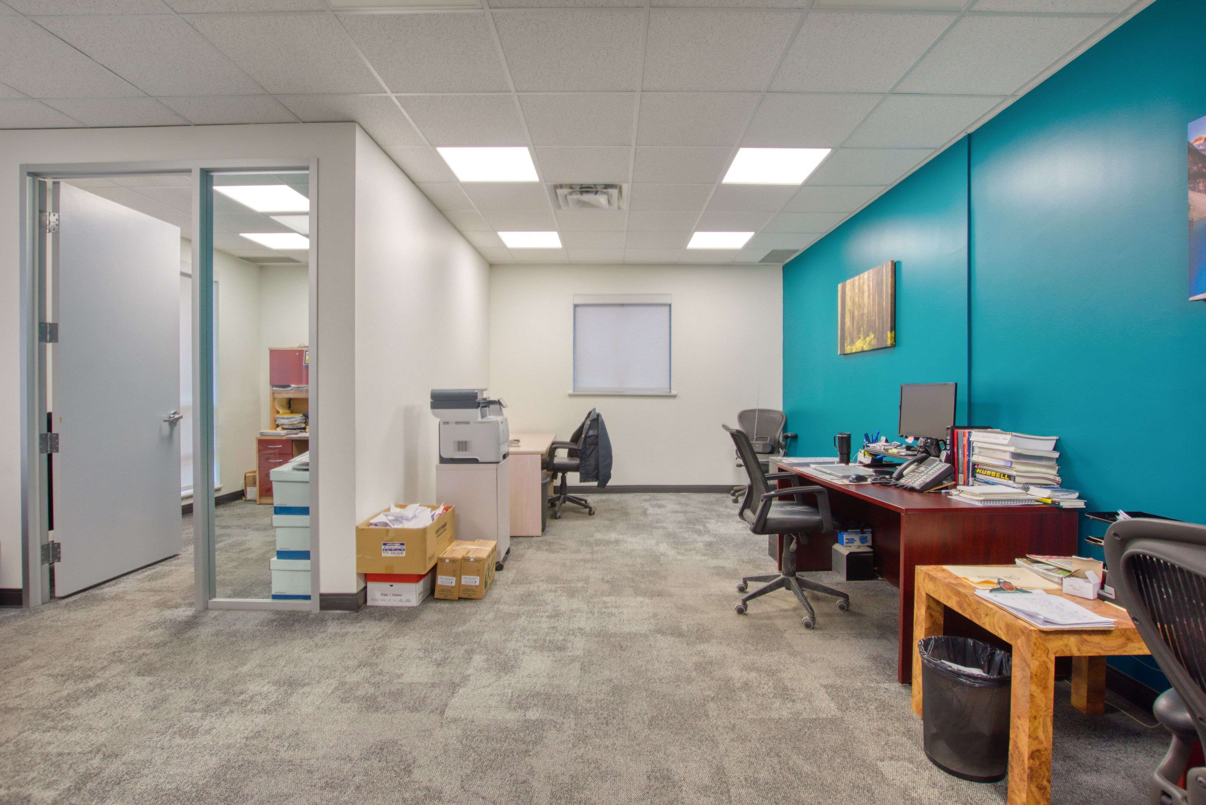 Mississauga, ON L4W 1A1,1200 Fewster DR