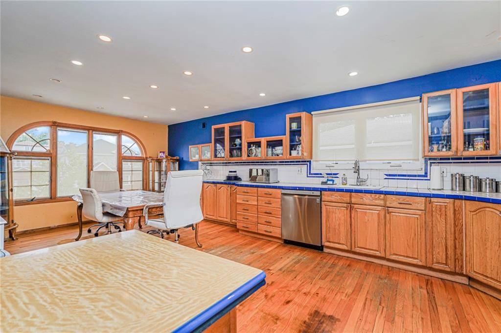 Staten  Island, NY 10309,880 Sinclair AVE