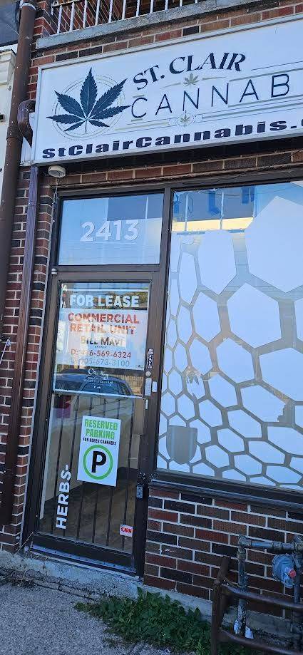 Toronto W02, ON M6N 1K9,2413 St Clair AVE W ##Main