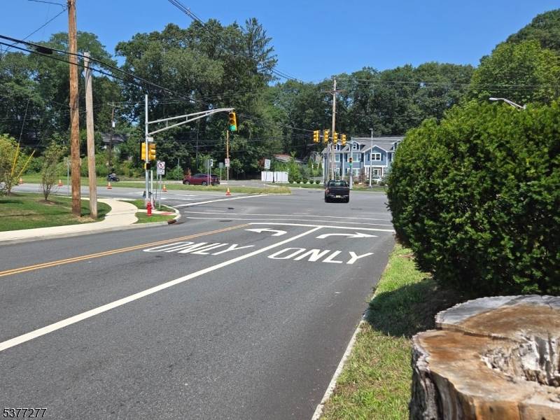 Mountain Lakes Boro, NJ 07046,360 Us Highway 46 E.