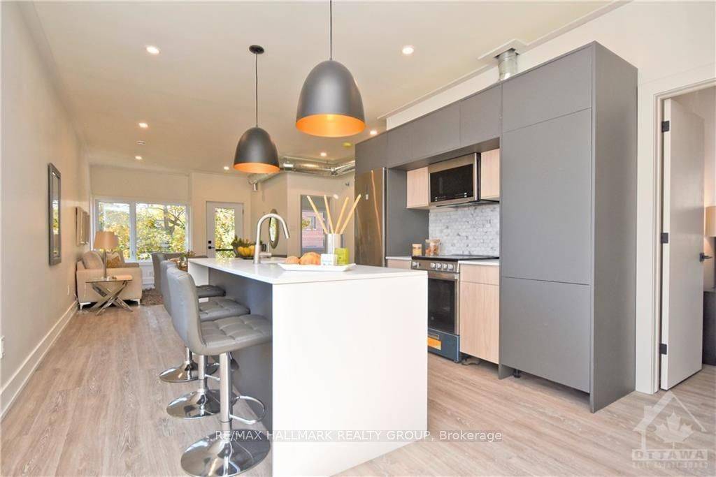 Lower Town - Sandy Hill, ON K1N 7Z6,368 Chapel ST #2