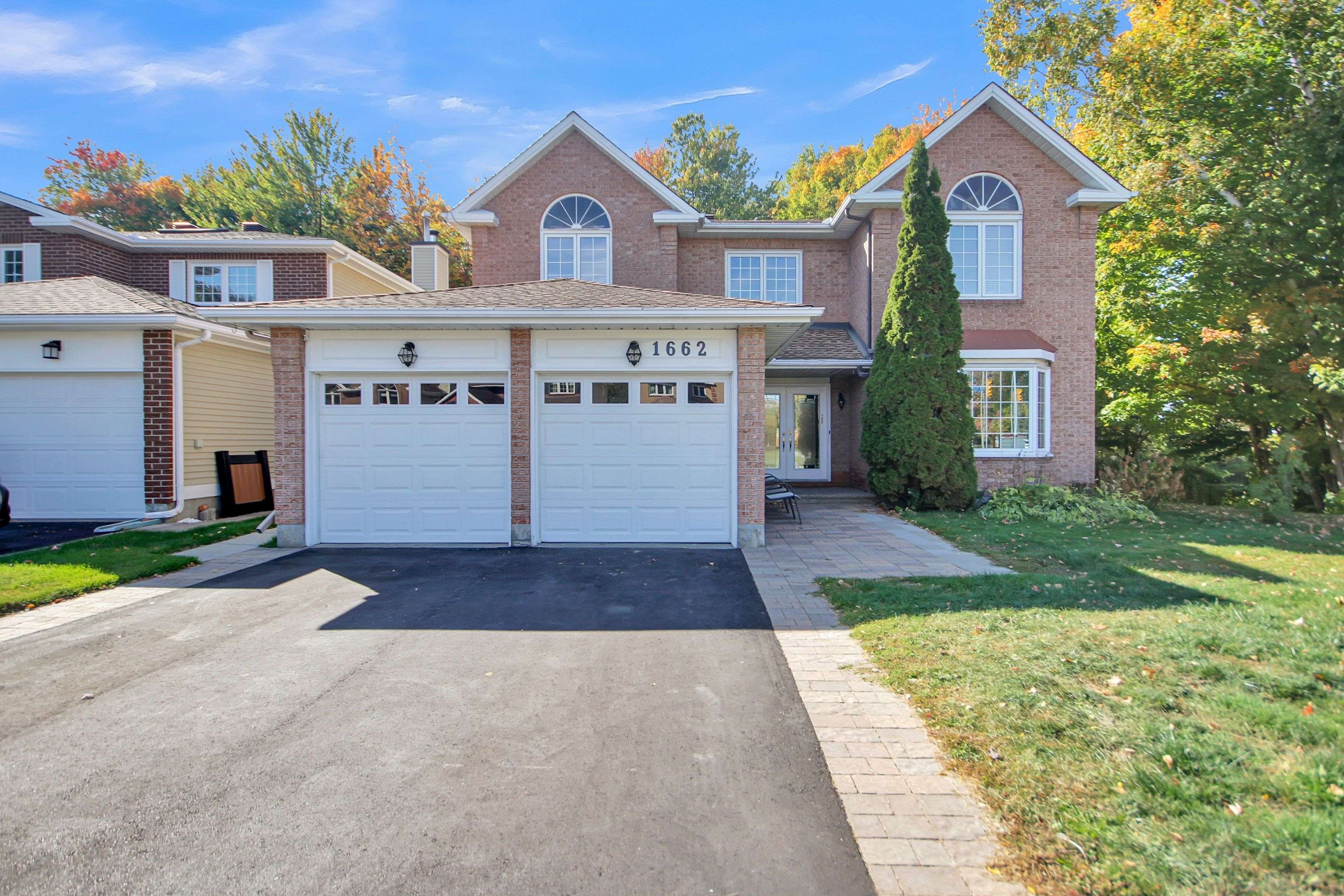 Orleans - Convent Glen And Area, ON K1C 2H3,1662 HUNTERS RUN DR