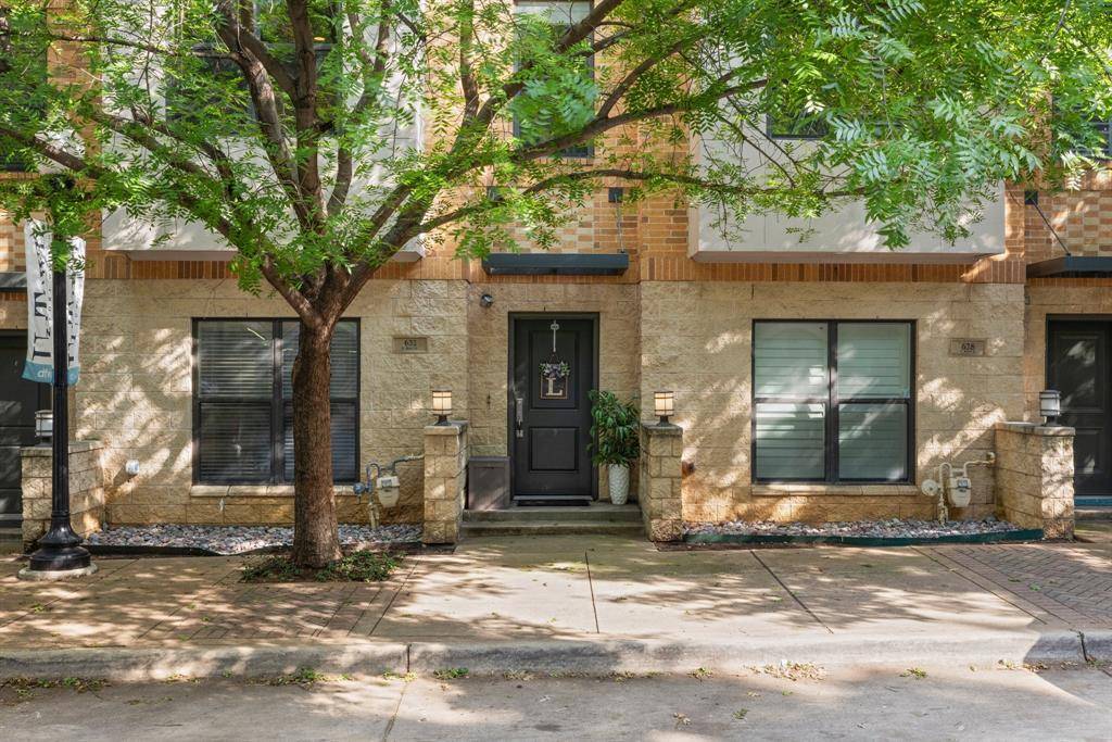 Fort Worth, TX 76102,632 E Bluff Street