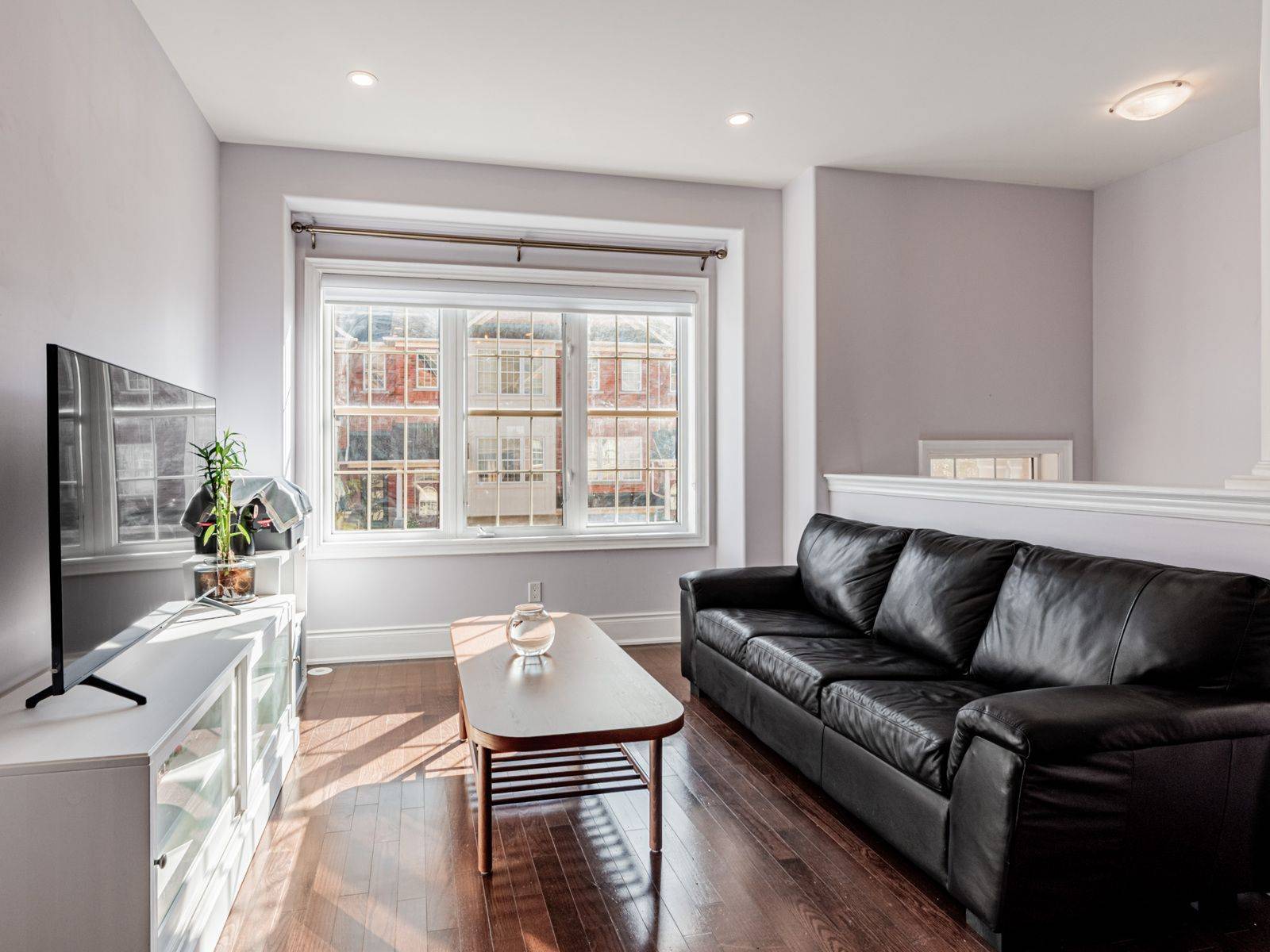 Vaughan, ON L6A 0J6,24 Golden Spruce LN