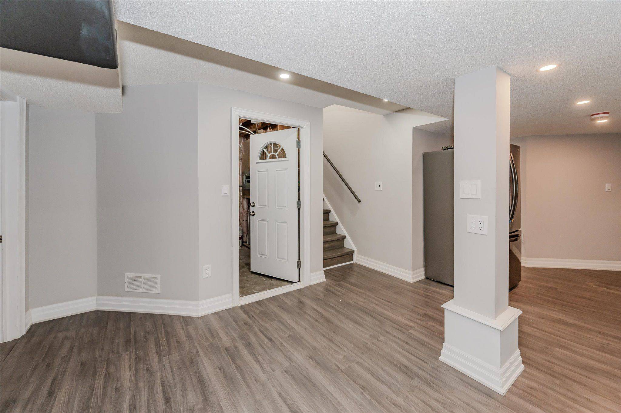 Kitchener, ON N2P 2Y1,498 Thomas Slee DR #BASEMENT
