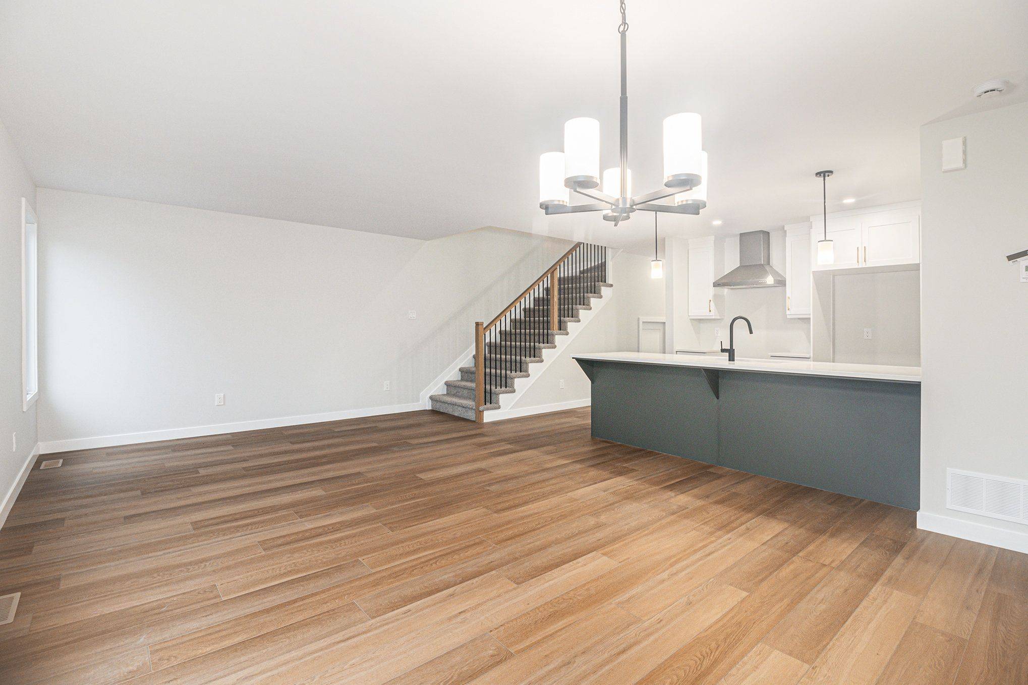 North Stormont, ON K0A 1R0,69 HELEN ST