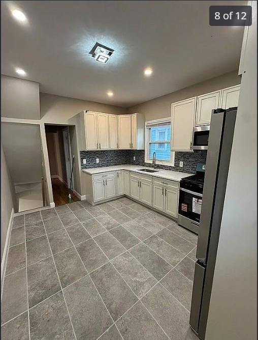 Staten Island, NY 10302,47 Montell ST